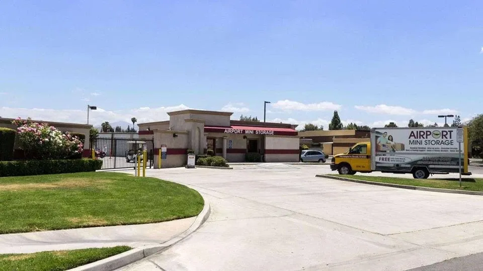 Entrance of Airport Mini Storage
